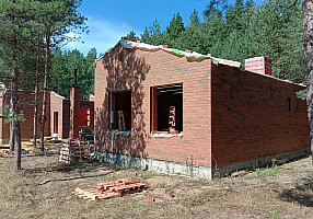 Дизайнерские решения фасадов из кирпича Готика Дуб формата 1.4 НФ